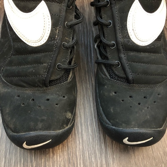 Nike Shake Ndestrukt Black& White Sneakers - Picture 3 of 9